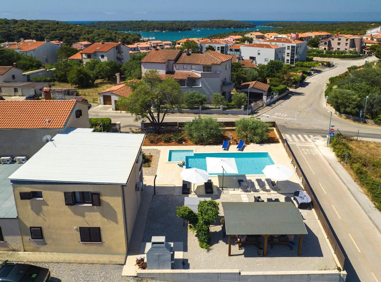 Apartments Vita Vinkuran Exterior photo